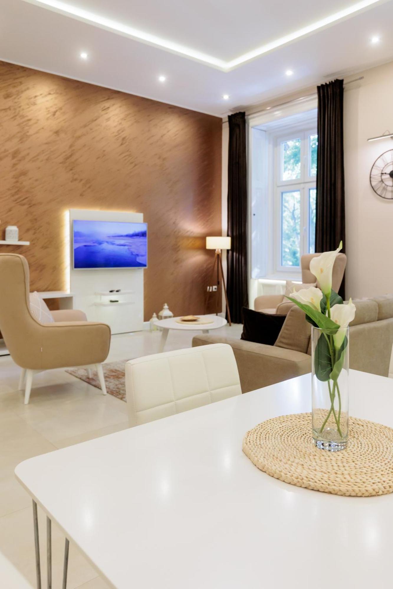 Apartman Mirakul Subotica Bagian luar foto